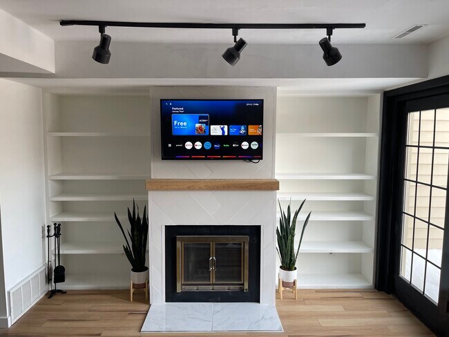 Foto del edificio - 5219 Hiawatha Ln
