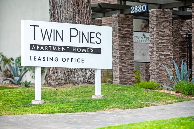 Building Photo - Twin Pines Apartments