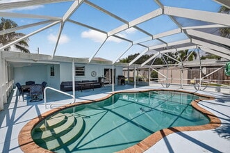Building Photo - 310 Glen Arbor Terrace