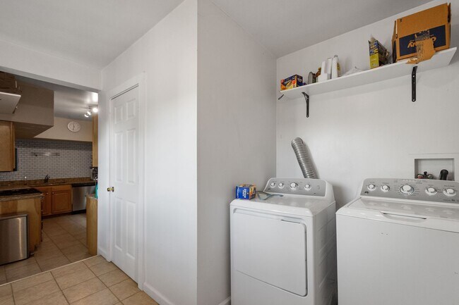 Foto del edificio - SECURE your spot TODAY and ENJOY $200 OFF ...