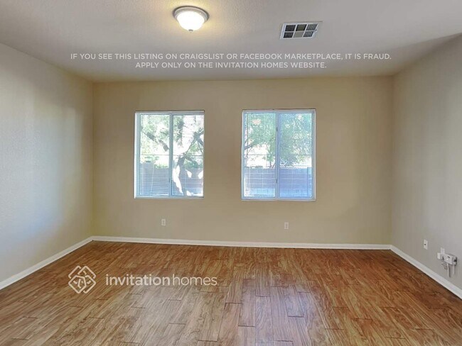 Foto del edificio - 9912 Via Delores Ave