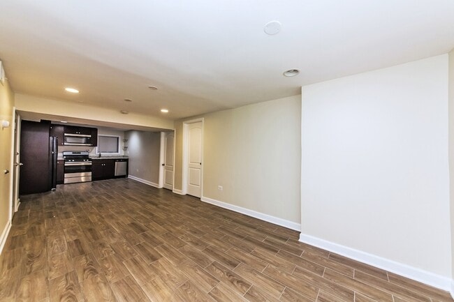 Foto del edificio - 4206 N Pulaski Rd