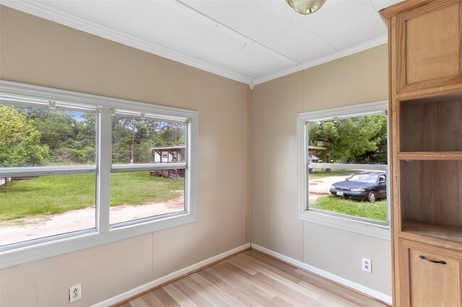 Building Photo - 10821 TX-150