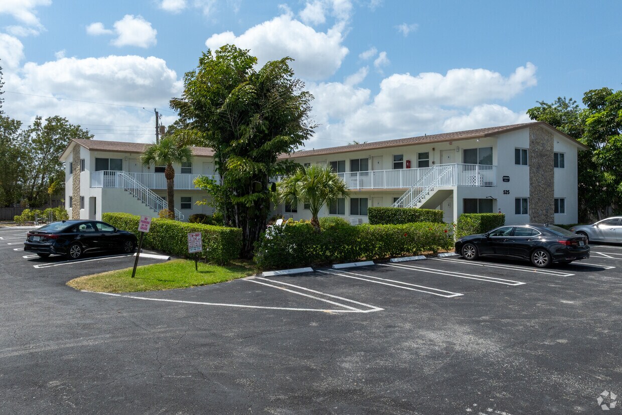 525 S Broadway - Cheryle Apts