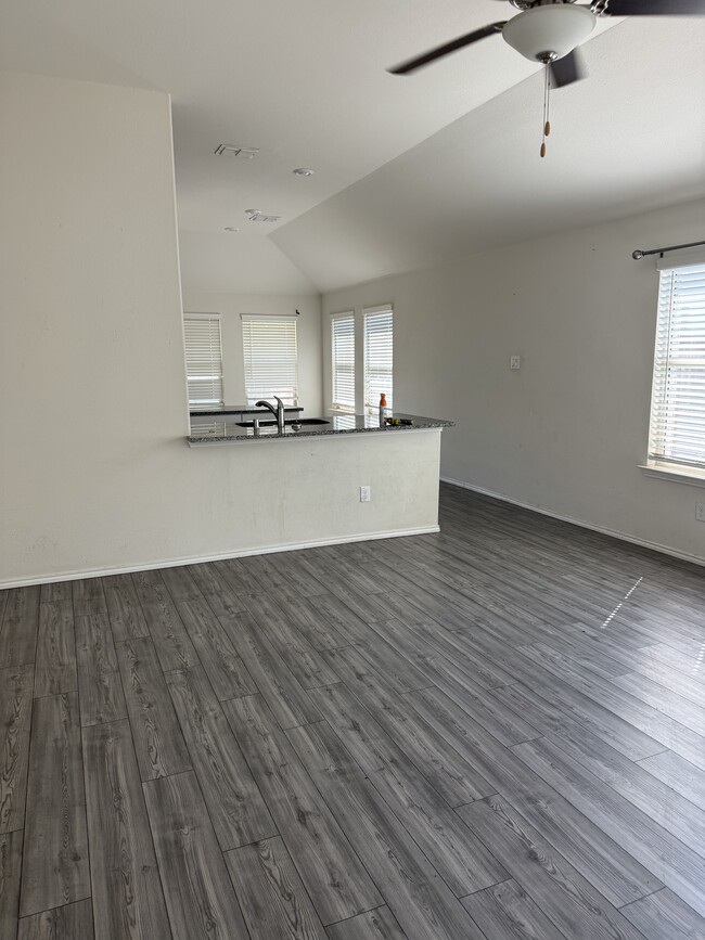Building Photo - 4508 Hiddenite Rd