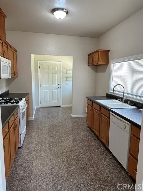 Foto del edificio - 3904 Stotts St