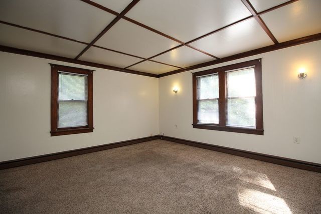 Primary Photo - 346 Riverview Dr