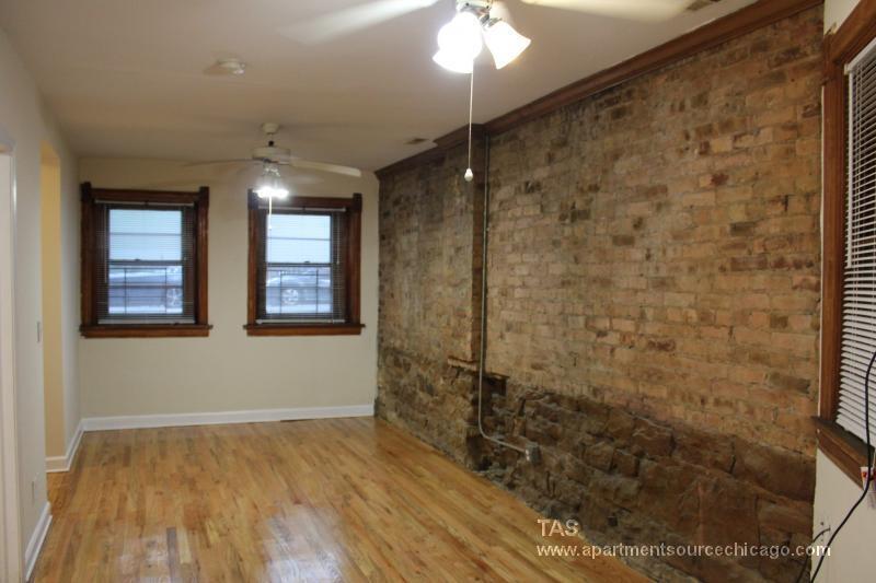 Primary Photo - 1218 W Wrightwood Ave