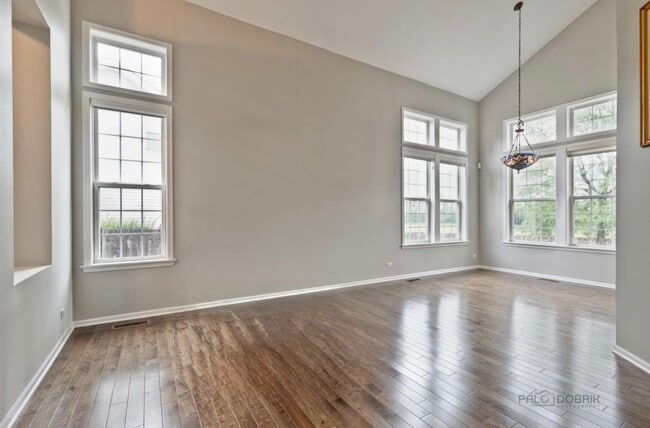 Building Photo - 2213 Apple Hill Ln