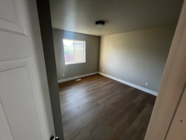 Foto del edificio - 2141 Teal Dr