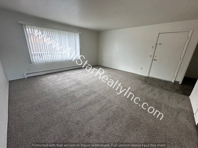 Foto del edificio - 216 N Flower St