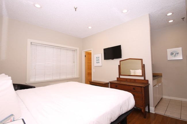 Main Room - 2105 Bristol W Ave