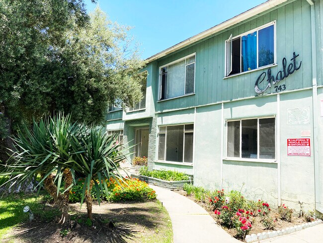 Building Photo - 743 Arcadia Ave