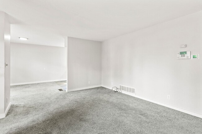 Foto del edificio - Charming 3- Bedroom Home in Newark