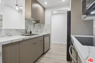 Building Photo - 911 Kings Rd