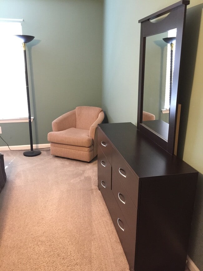 Foto del edificio - Furnished 2 Bed, 2 Bath Condo
