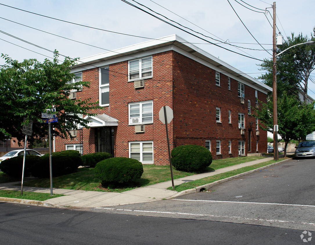 Building Photo - 261 Belmont Ave