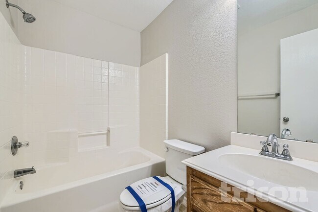 Foto del edificio - 12713 Carpenter Ln