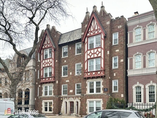 Building Photo - 2133 N Dayton St