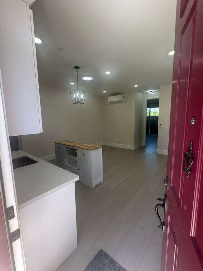 Foto del edificio - 1307 Lillian Ave