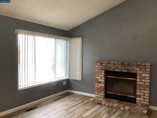 Building Photo - 2265 Jacqueline Dr