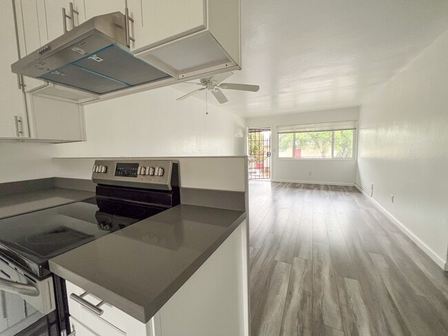 Open kitchen to living room - 621 Grand Fir Ave Apartments