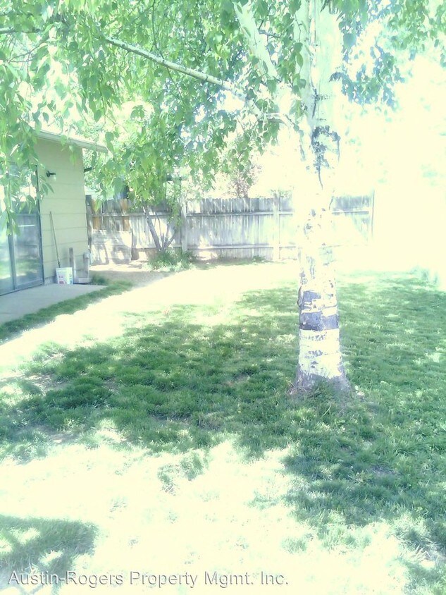 Building Photo - 2666 N Reno Way