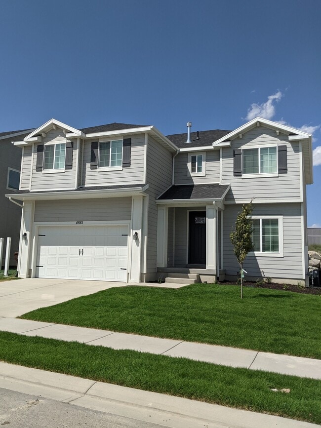Building Photo - 4581 Flower Point