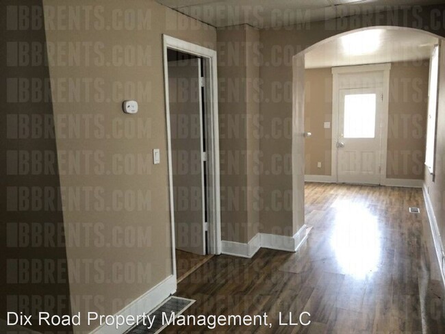 Building Photo - 2 br, 1 bath House - 303 North Eighth Street,