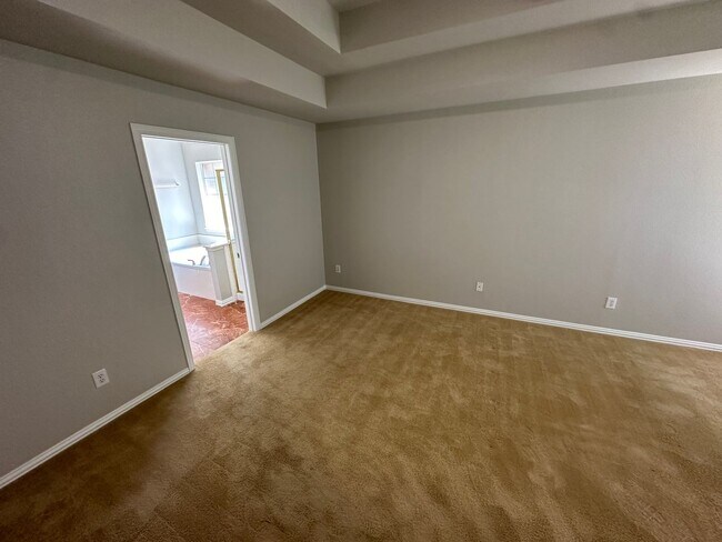 Building Photo - 3 Bedroom 2 Bath 2 Car Garage located clos...