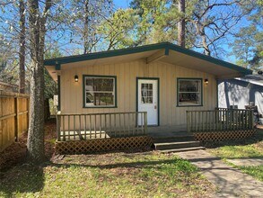 Building Photo - 28613 Netawake Ct