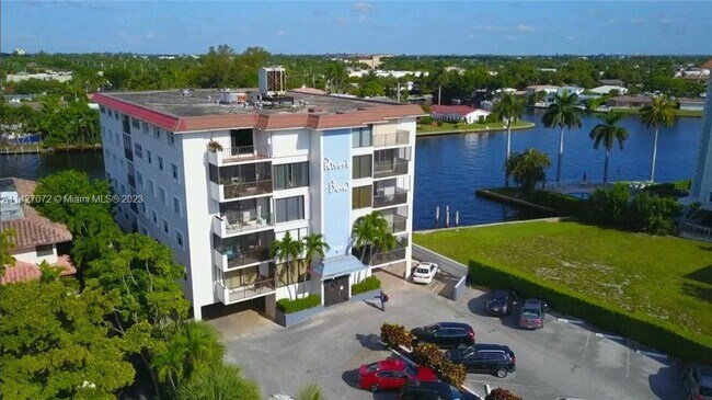 Building Photo - 1839 Middle River Dr