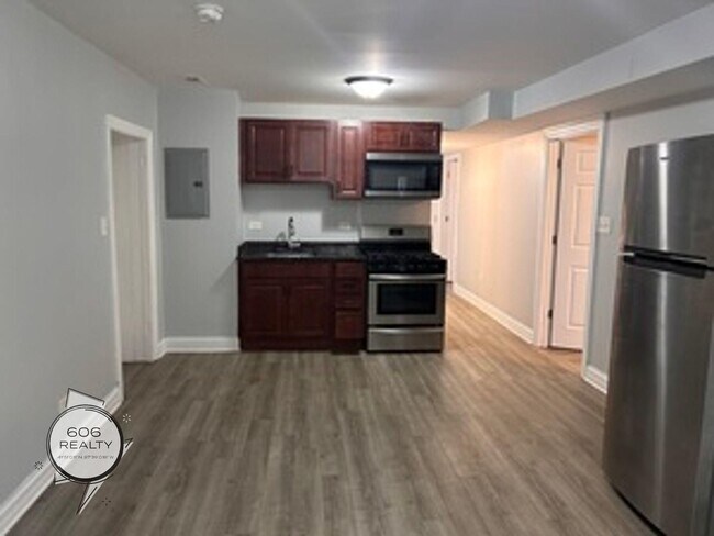 Foto del edificio - Rehabbed Units in Cicero!