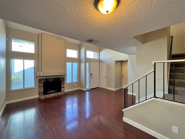 Building Photo - 2272 Sandcastle Way