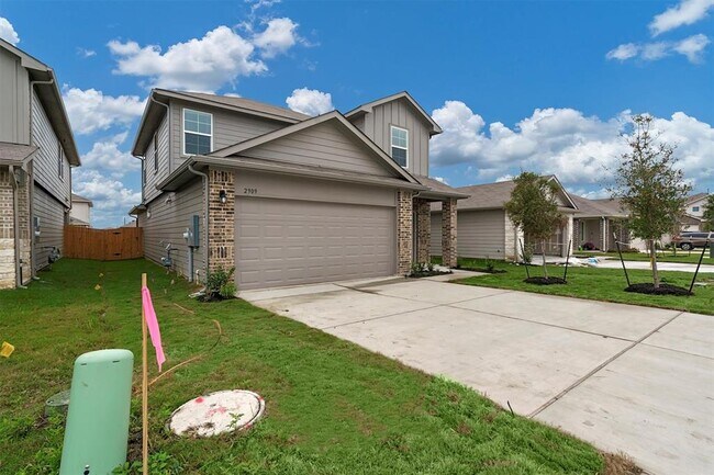 Building Photo - 2909 Tweedy Trail