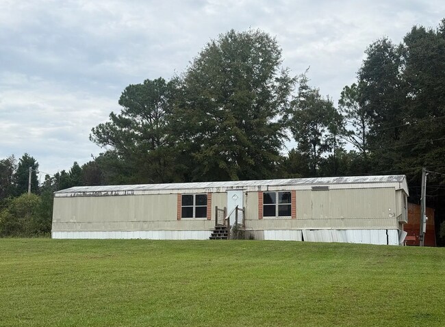 Foto del edificio - 2 bed, 2 bath mobile home for rent in Beauregard