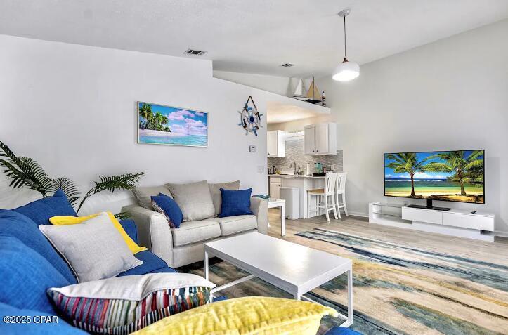 Foto principal - 2621 Lagoon Knoll Dr