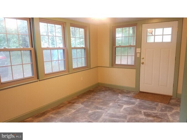 Foto del edificio - 1371 Old Airport Rd