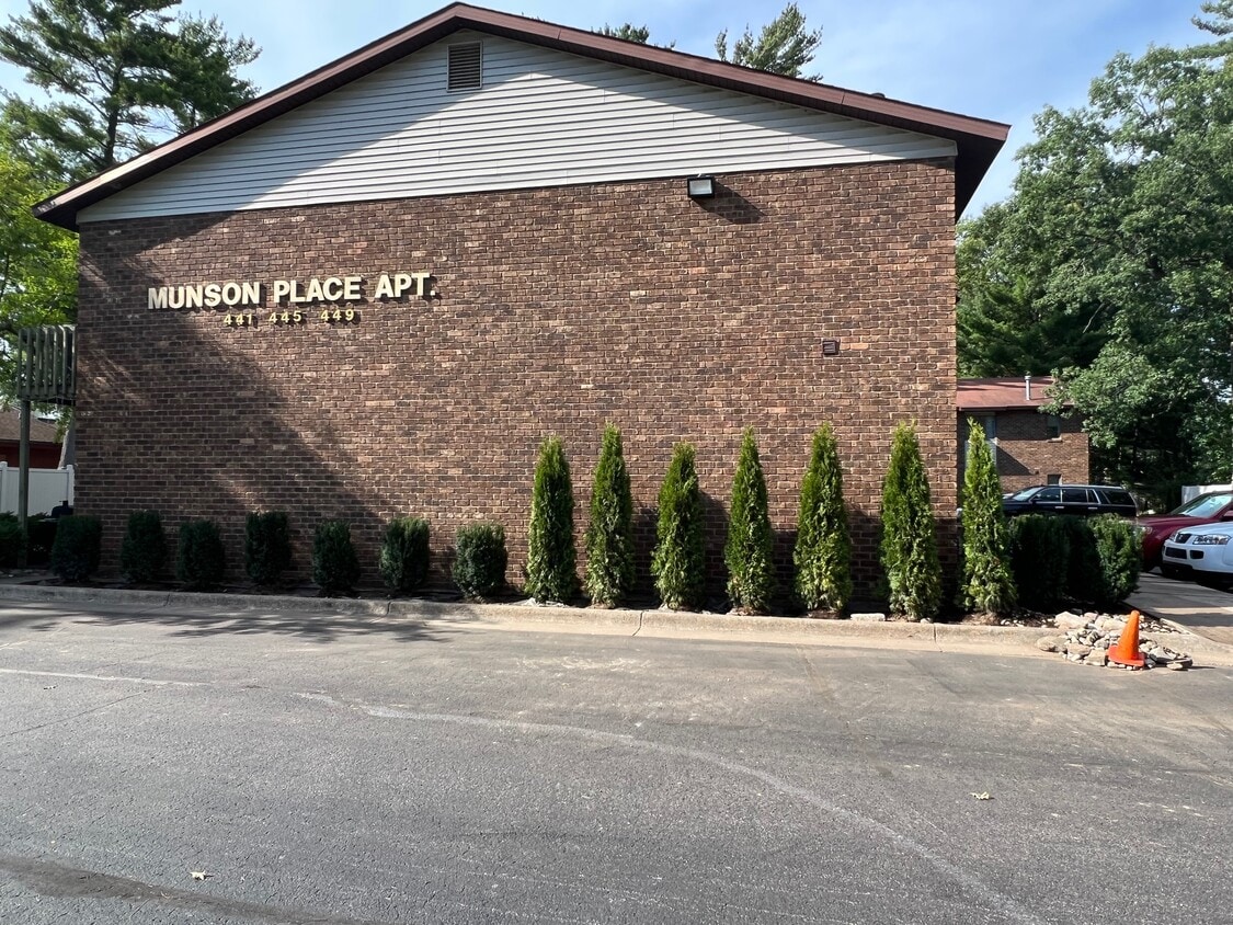 Foto del edificio - 441 Munson Pl