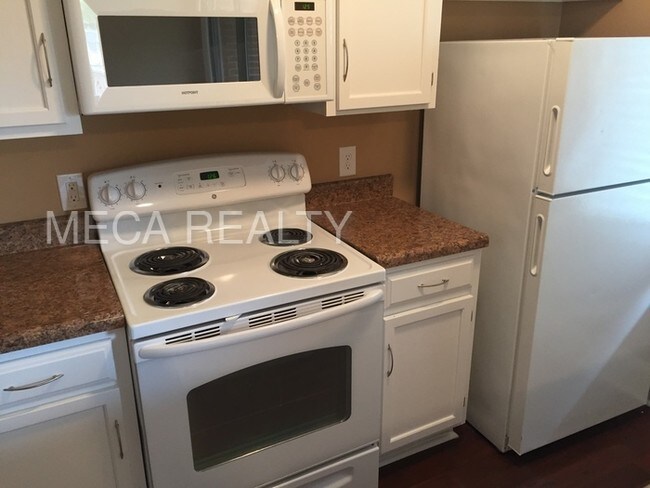 Foto del edificio - 2228 E 7th St
