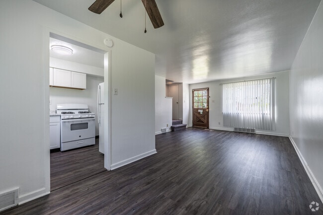 2BR, 1BA - 1,194SF - Dining Room - North Avenue Apartments