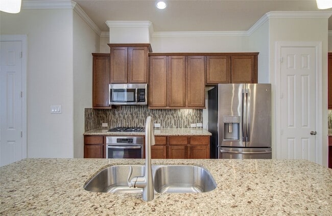 Foto del edificio - 10804 Brittmoore Oaks Pl