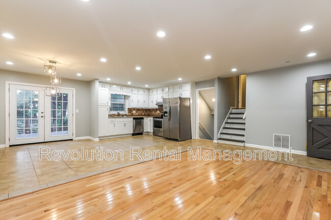 Foto del edificio - 7049 Chimney Ridge Dr
