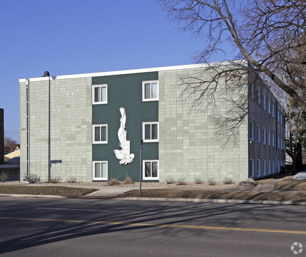 Building Photo - 689 Snelling Ave S