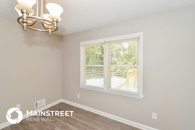 Foto del edificio - 4705 Jaybird Ln SW