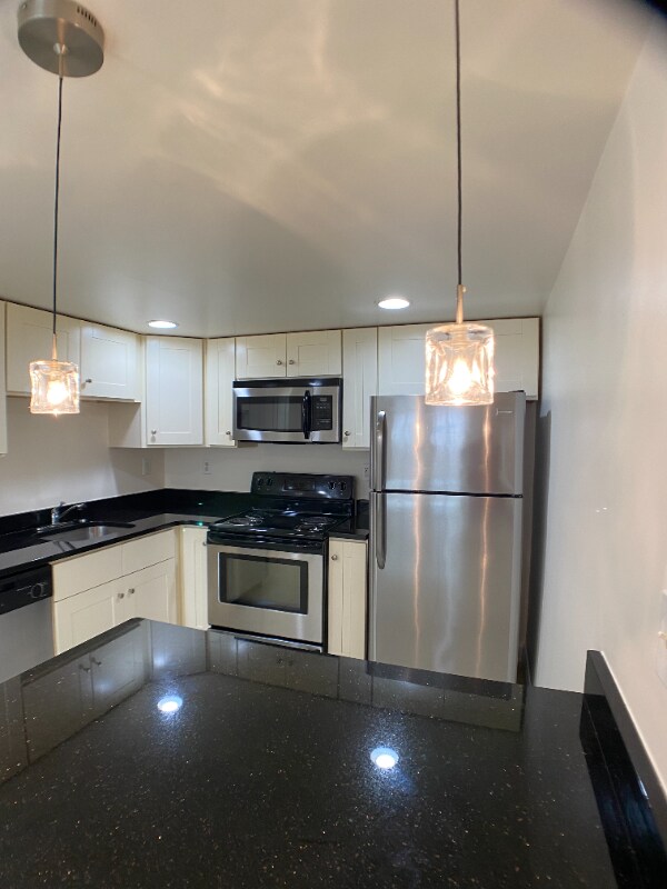 Foto del edificio - 1341 Newton St NW