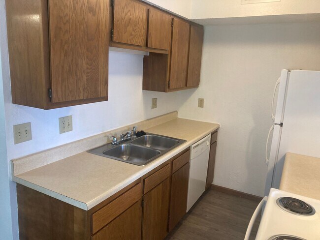 Foto del edificio - 2 Bedroom 1 Bathroom Apartment in heart of Osage Beach!