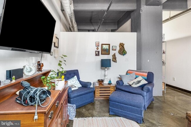 Building Photo - 1701 Tulip St