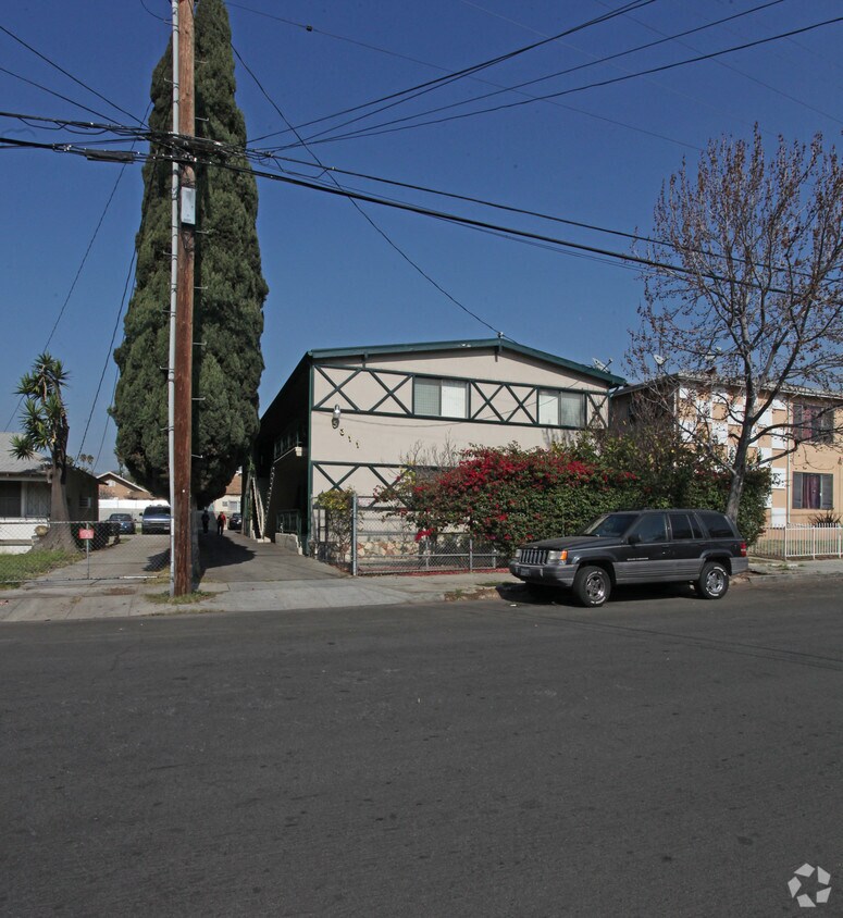 Primary Photo - 5311 Lexington Ave