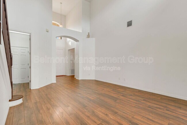 Building Photo - 3912 Heirloom Rose Pl
